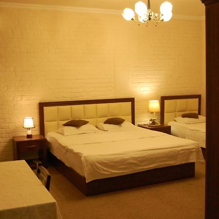Usman Hotel Самарканд Екстериор снимка