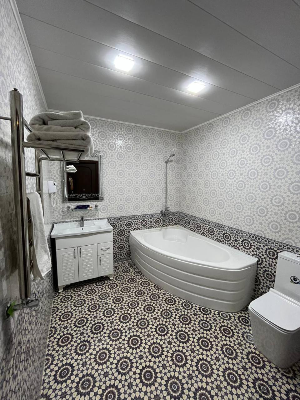 Usman Hotel Самарканд Екстериор снимка