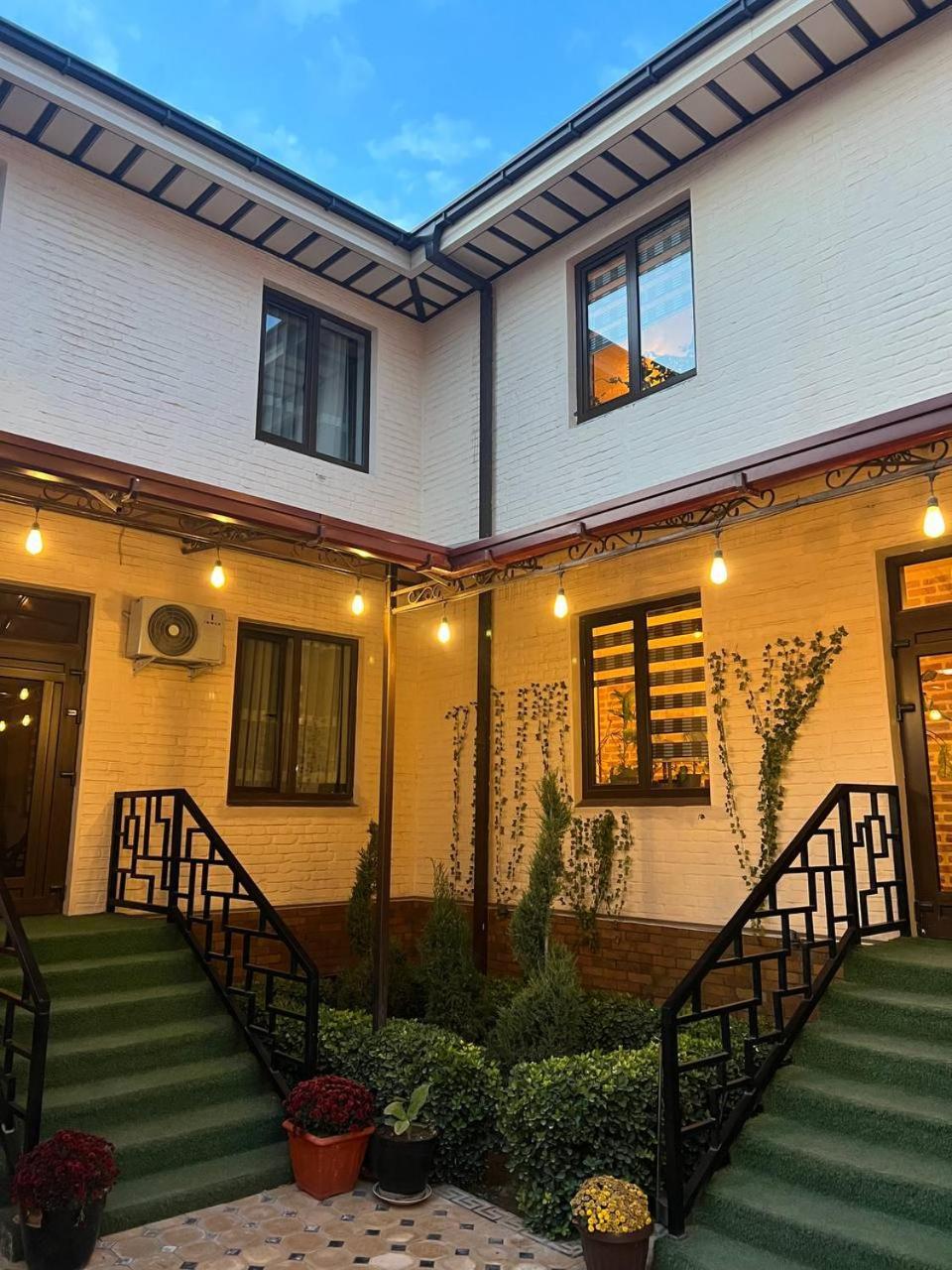 Usman Hotel Самарканд Екстериор снимка